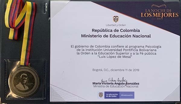 Reconocimiento entregado por el MEN a la Facultad de Psicología