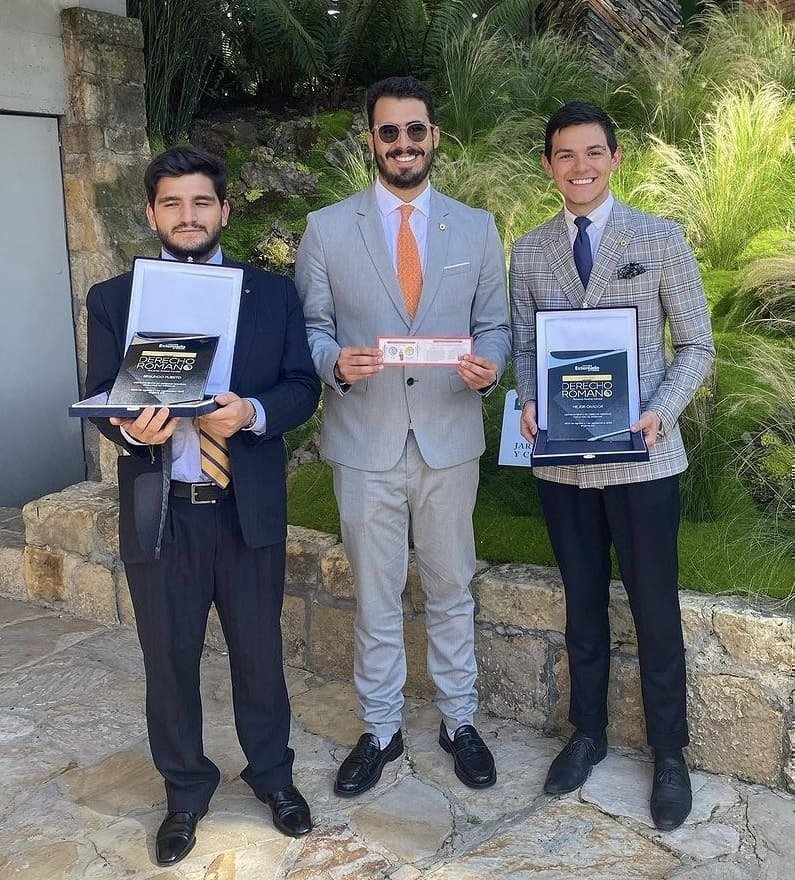 Ganadores derecho romano