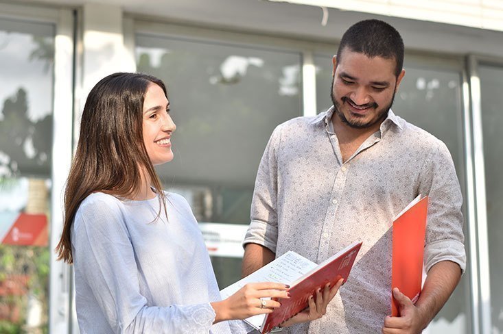 Aspirantes a becas de postgrados