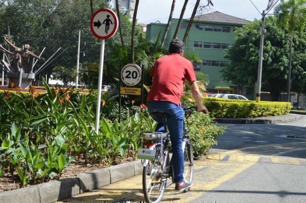 Bicicleta eléctrica en el campus Laureles.