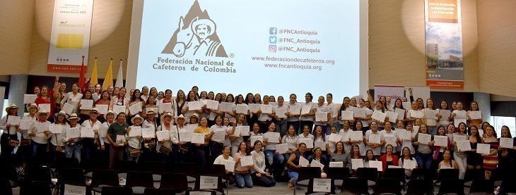 Conoce el proceso de formación de 131 mujeres cafeteras