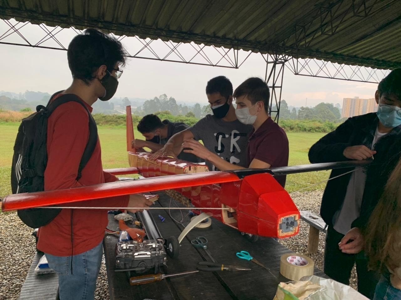 Estudiantes de Ingeniería Aeronáutica.
