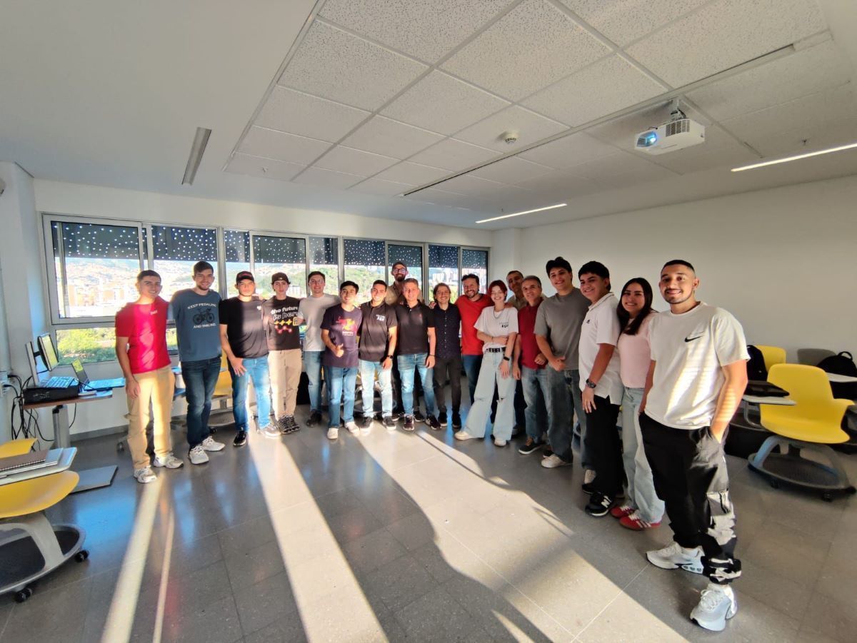 Un halcón sobre ruedas: Falcon UPB alista su próximo vehículo de tracción humana