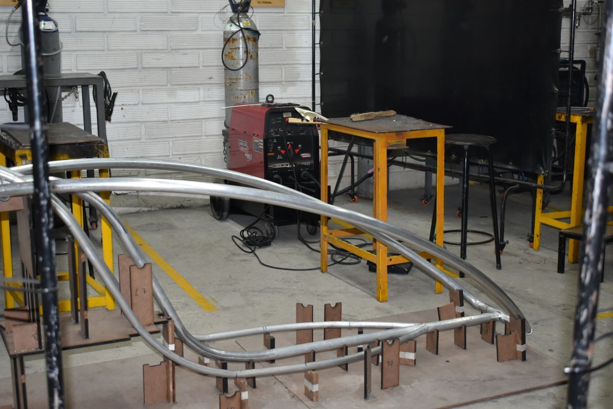 El prototipo toma forma con un chasis más ligero y aerodinámico.