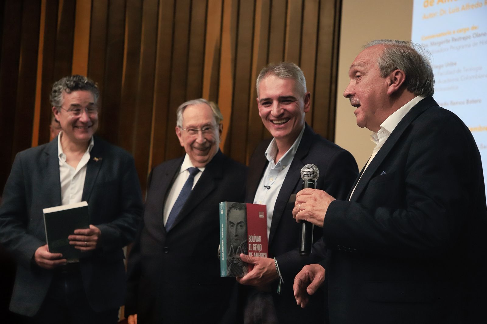 Foto del gobernador, Juan Robert, Vicerrector y Luis Alfonso 
