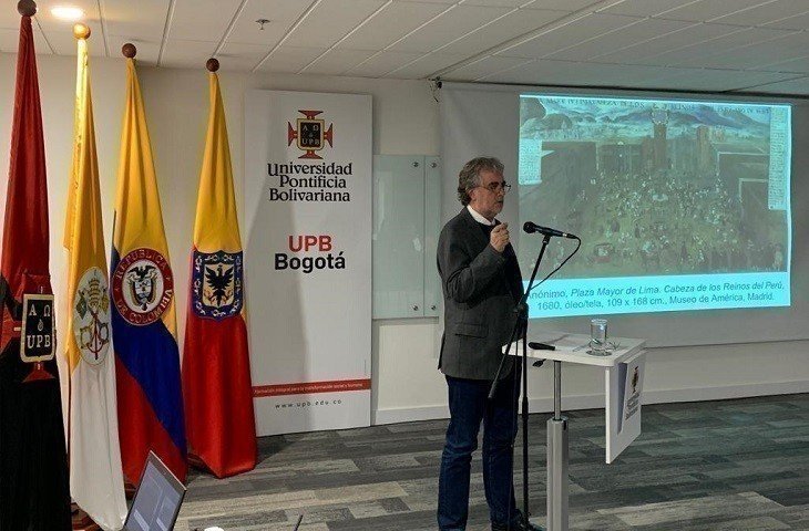 Profesor Tomás Pérez Vejo