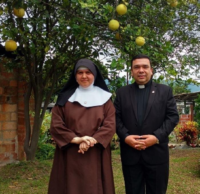 Padre gustavo y clarisas