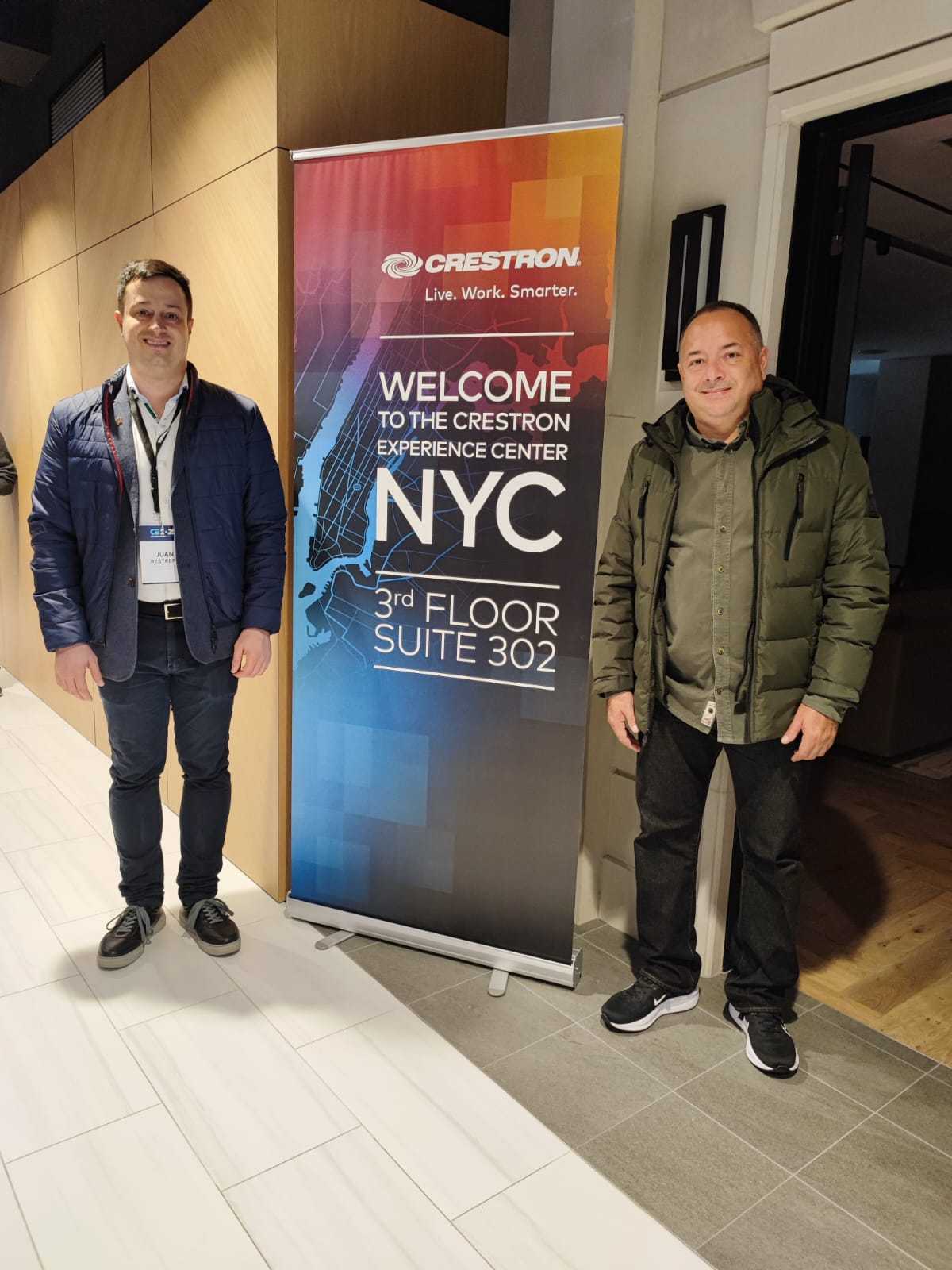 Rector Juan Camilo Restrepo Tamayo y Vicerrector de Asuntos Administrativos y Financiero, Víctor Valle Quiroz
