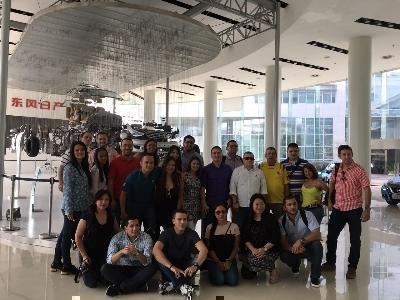 A través de esta gran experiencia nuestros estudiantes y docentes tienen la oportunidad de hacer contactos, compartir experiencias e información.