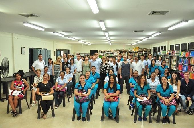 Grupo de estudiantes de la Normal