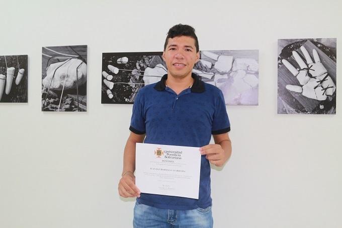 Juan David Rojas Casarrubia ocupó el primer lugar del Salón de Arte Bolivariano