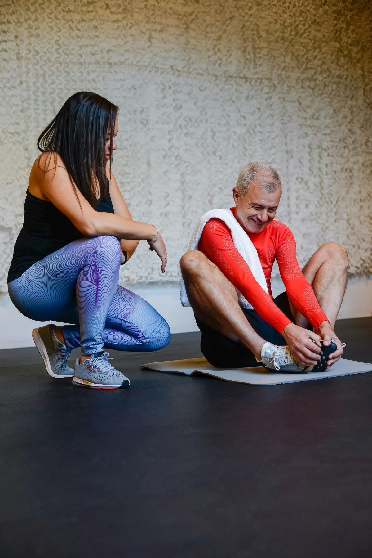 Adulto mayor en gimnasia