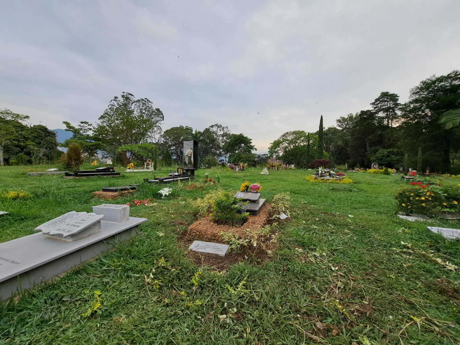 Parque Cementerio Campos de Paz