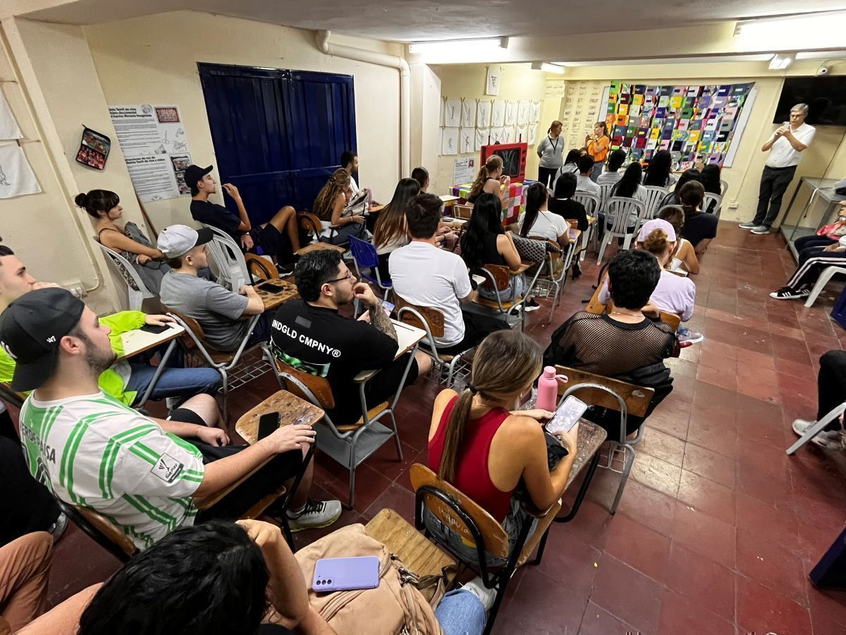 Facultad de comunicación social y periodismo trabaja en el barrio Moravia impulsando proyectos que beneficien la comunidad