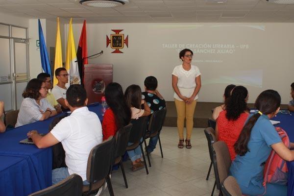 Taller literario David Sánchez Juliao en UPB Montería.