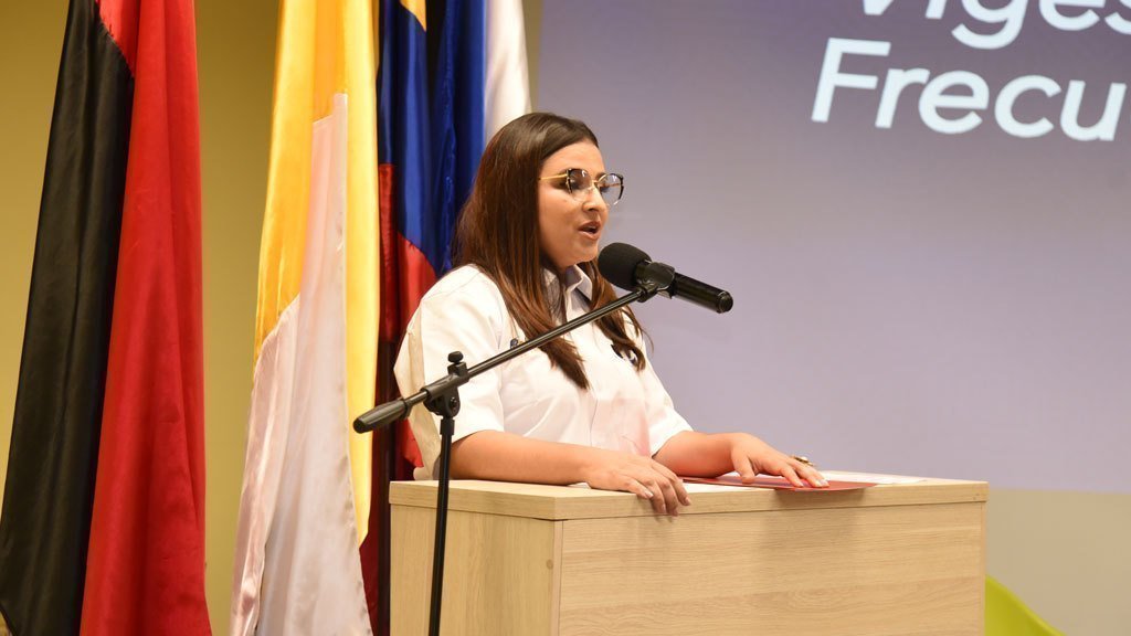 La ceremonia de aniversario de Frecuencia Bolivariana ceremonia fue presidida por la coordinadora de la emisora, María Giset Escudero Negrete