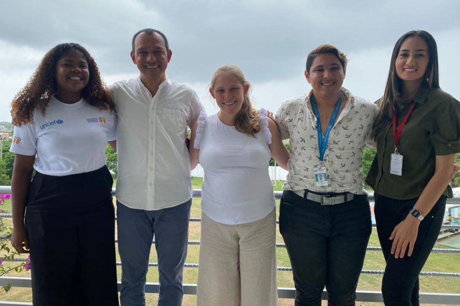 Vicerrector Pastoral, P. Anor Ferney Martínez Vidal conversaron con Camila Villar, Oficial en Desarrollo Adolescente y Participación para Unicef; Pedro Bertel, consultor para Personal de Desarrollo Adolescent