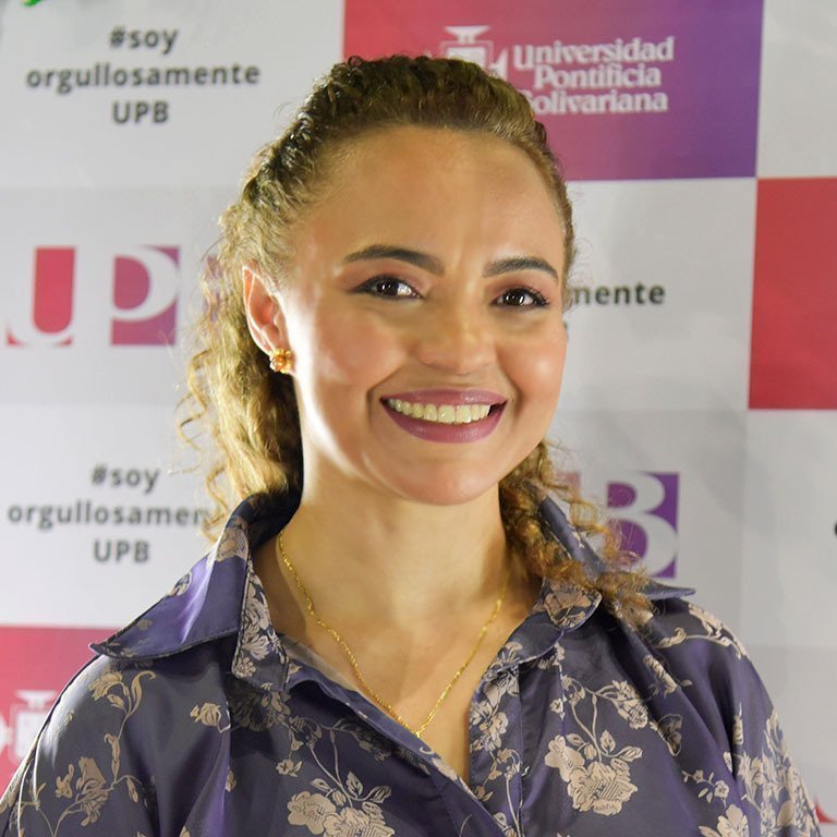 Elsa Doria, Directora del programa de Economía