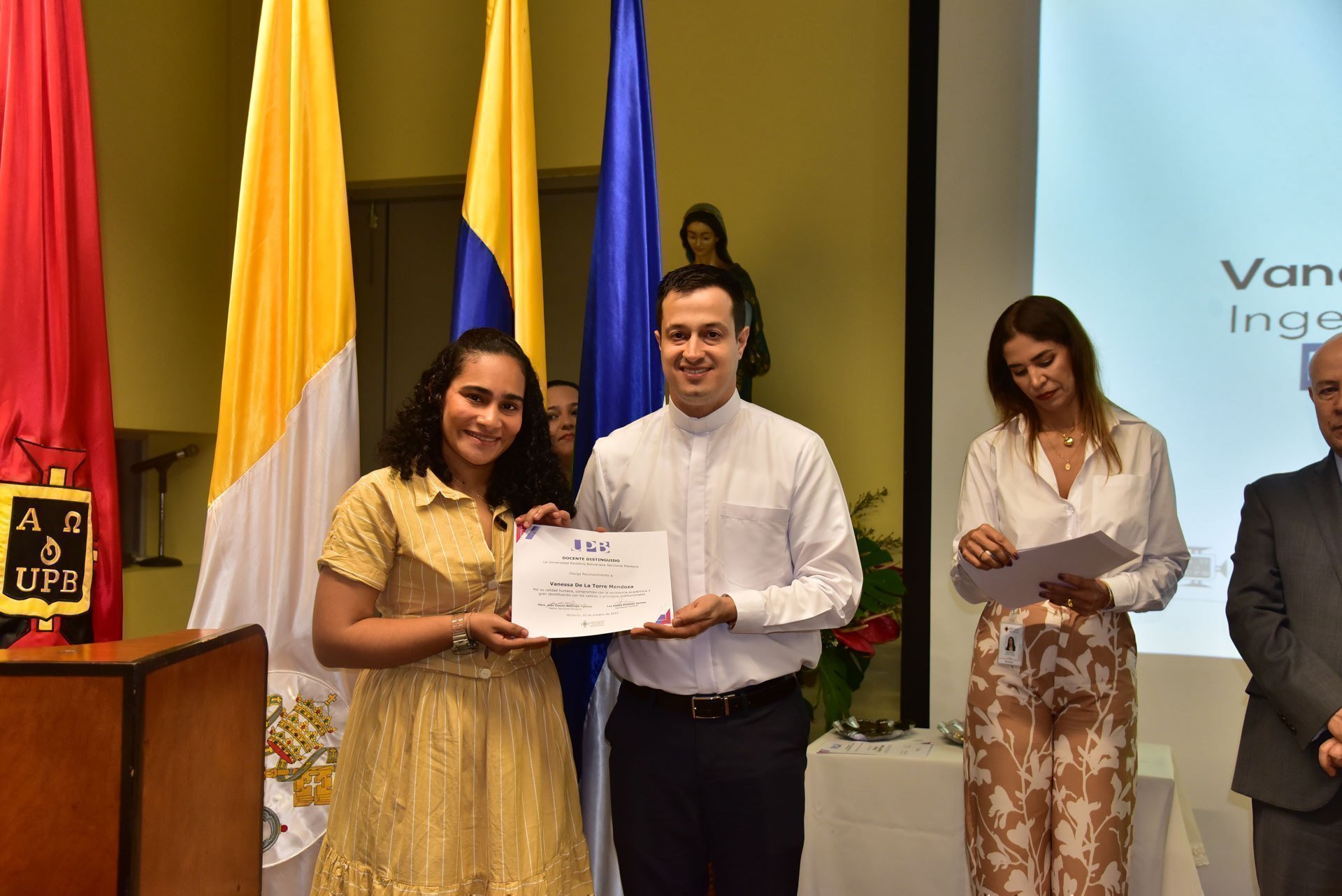 Vanessa De la Torre, docente distinguida programa de Ingeniería Sanitaria y Ambiental