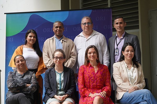 A-izqda-der:Alice Ariza, ORI-UNALPalmira,Pbro.Raúl Jordán-RectorUPB, Vicedecano Ciencias Agropecuarias-UNAL Palmira, Carlos Valencia,ORI UPB.Abjo-izqda-der: Vilarmina Ponce, PUC Perú,Nathaly Aya-LAMSO,Eugenia D