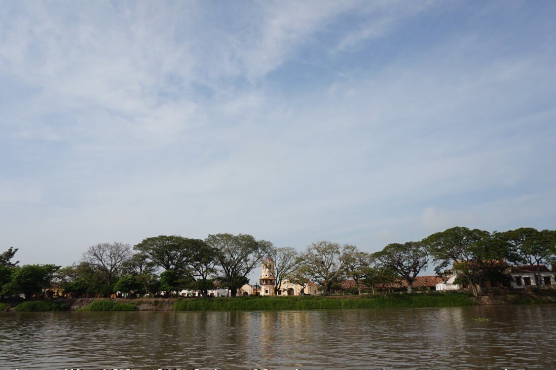 Plaza Santa Bárbara desde el Río Magdalena. Autor: Sergio Gómez