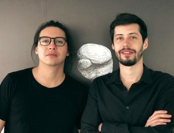 Camilo y David, integrantes del equipo creador de la Valla Inmigrante