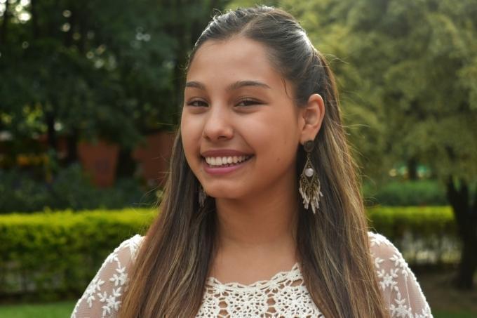 Manuela Granada, estudiante de Comunicación Social - Periodismo y auxiliar de investigación.