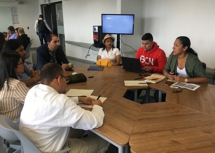 Evento de co-creación para establecer alianzas en el campo Organizaciones y territorios competitivos de la Agenda Regional I+D, realizado en la Universidad Pontificia Bolivariana.