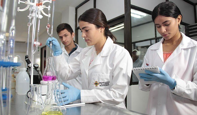 Fortalece tu capacidad investigativa a través del semillero de investigación