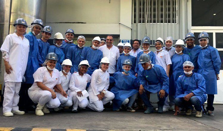 Complementa tu formación en escenarios reales de la agroindustria